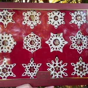 Lenox Gold and Cream Snowflake Ornaments Set